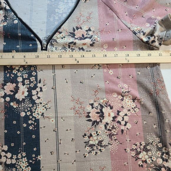 Floral Stripe Blouse XL Multicolor Zipper V-Neck Flowy Short Sleeve Top - Picture 4 of 5